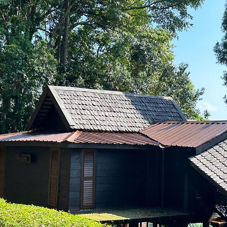 Villa Malihom Private Estate Balik Pulau Esterno foto