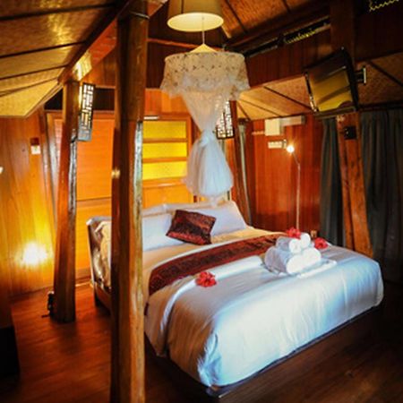 Villa Malihom Private Estate Balik Pulau Esterno foto
