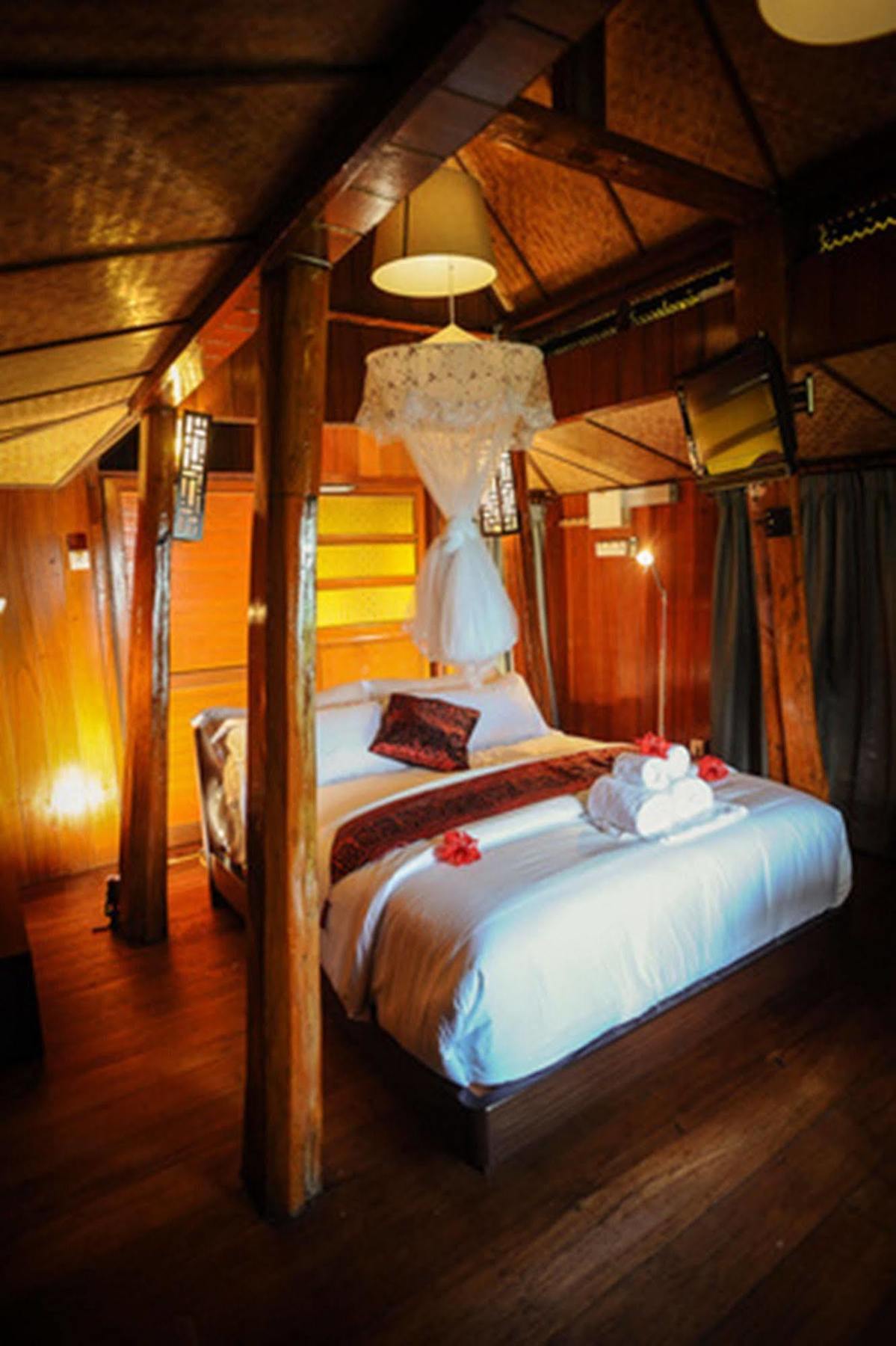 Villa Malihom Private Estate Balik Pulau Esterno foto